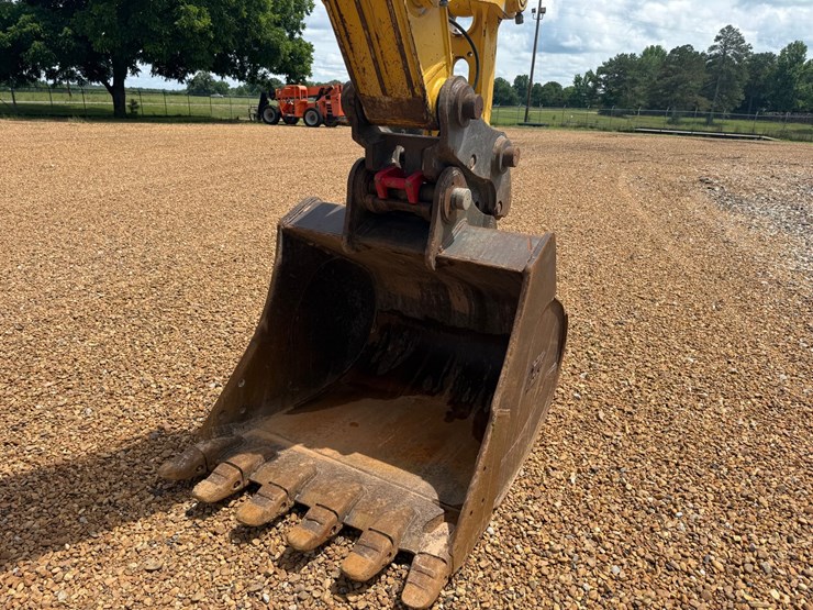 2023-kobelco-sk210-lc-image-8