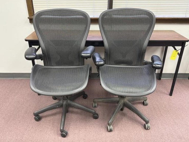 (2)-office-chairs-with-adjustable-arm-rest-image-1