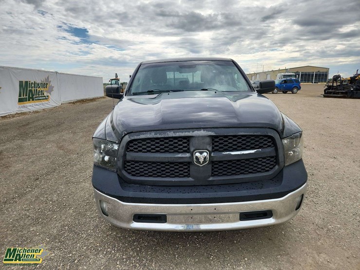 2014-dodge-1500-image-10