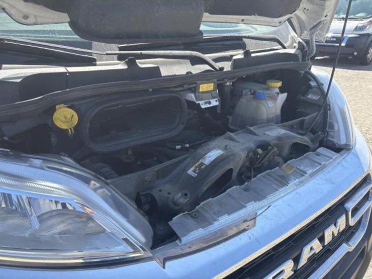 2023-dodge-3500-image-21
