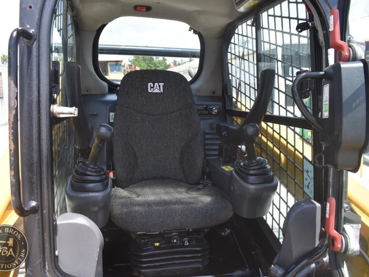 2018-caterpillar-257d-image-44