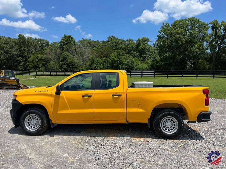 2019-chevrolet-silverado-pickup-truck-image-16