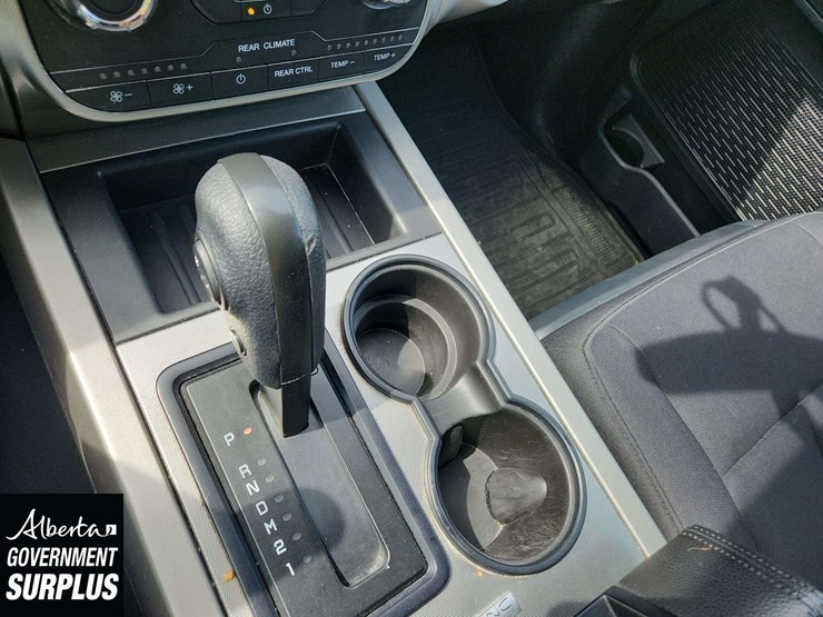 2015-ford-expedition-image-30