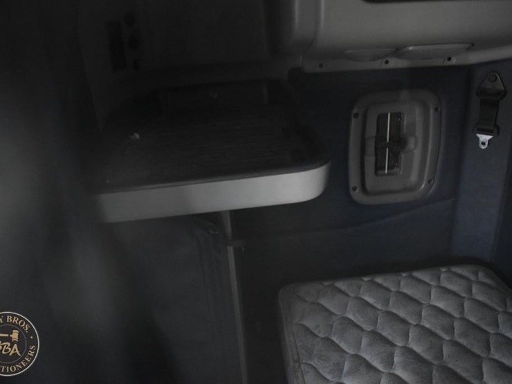 2012-peterbilt-386-image-53