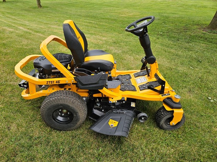 #311-•-cub-cadet-ultima-zts1-zero-turn-mower-image-6