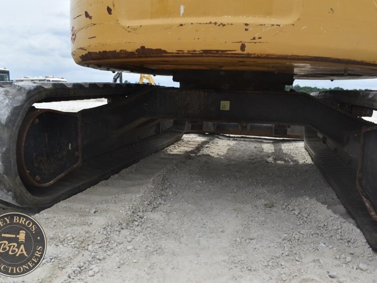 2016-caterpillar-305e2-cr-image-31