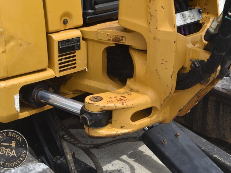 2019-caterpillar-305e2-cr-image-16