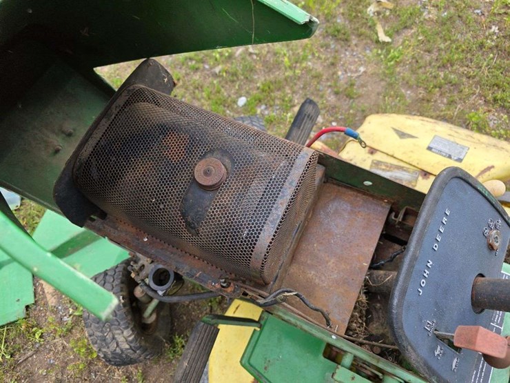 john-deere-100-image-17