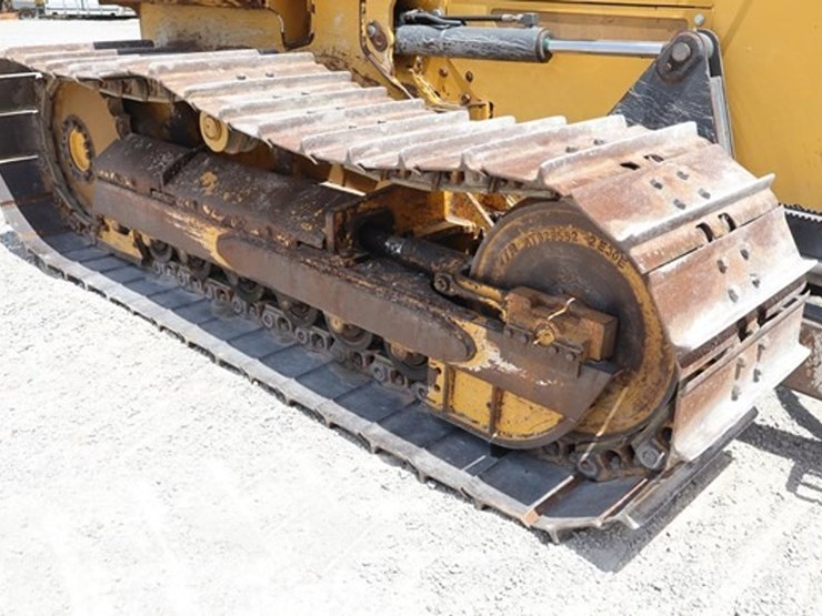 2019-deere-650k-lgp-image-16