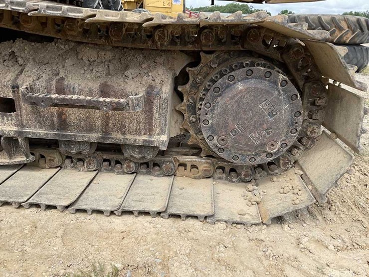 2015-caterpillar-323fl-image-10