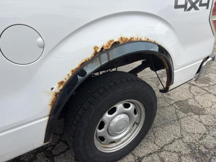2014-ford-f150-xl-image-24