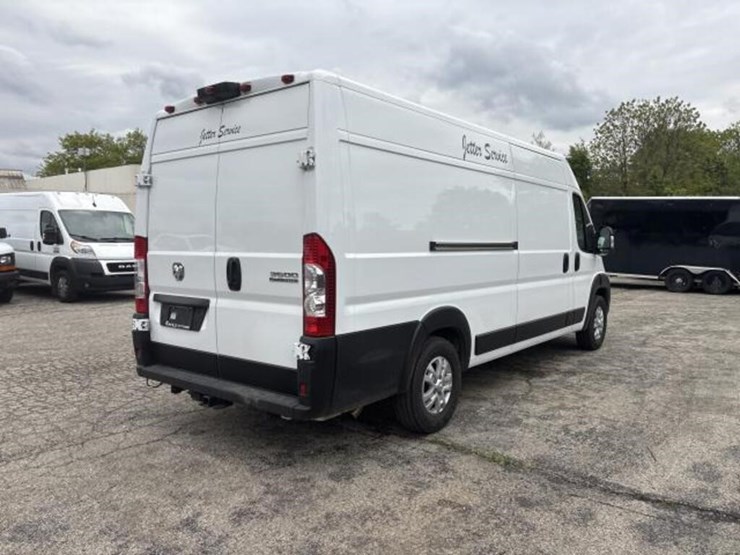 2024-dodge-3500-image-5