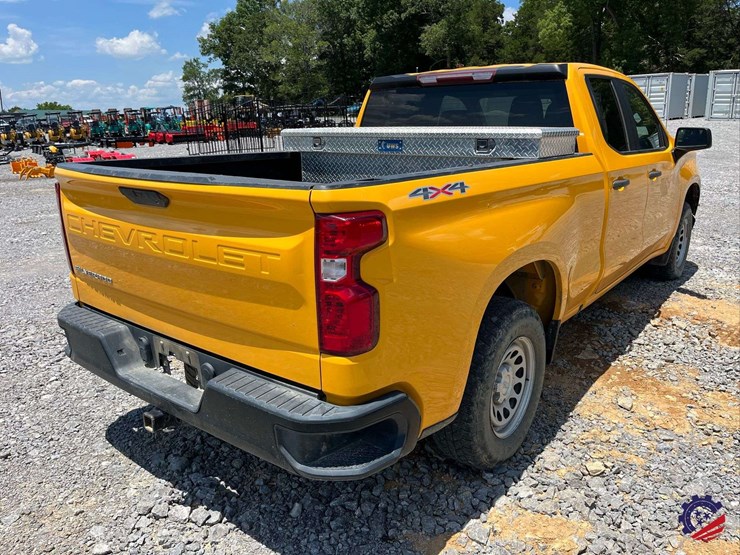 2021-chevrolet-silverado-4x4-pickup-truck-image-20