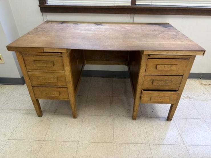 6-drawer-wood-desk-image-1