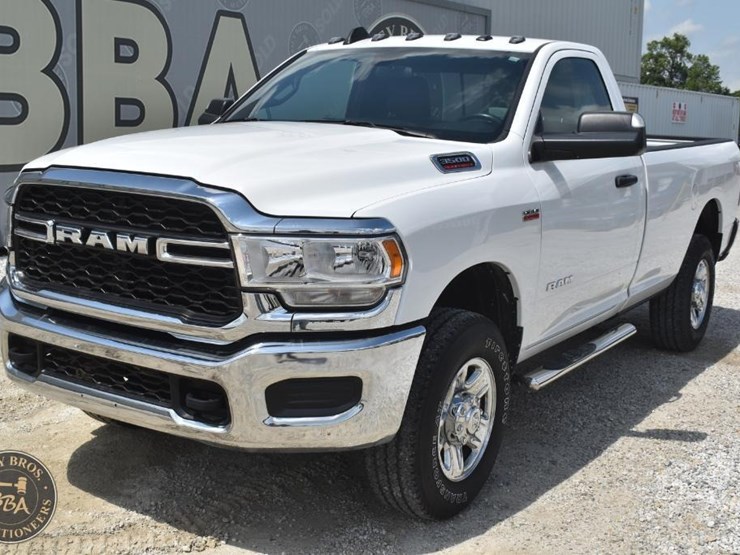 2022-ram-3500-hd-image-1