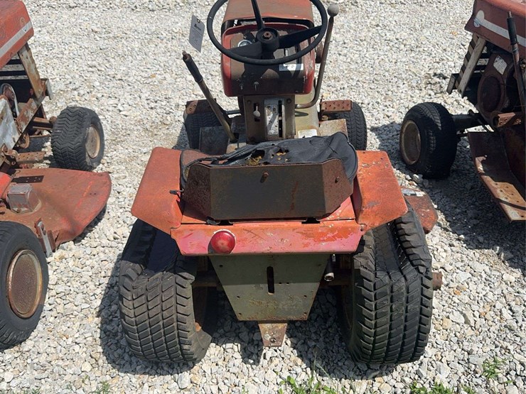 massey-ferguson-12-image-3
