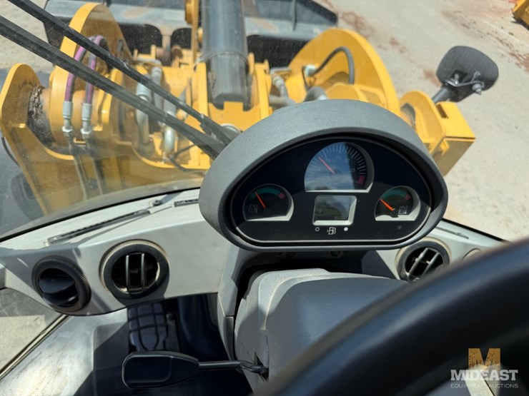 2014-caterpillar-930k-image-29