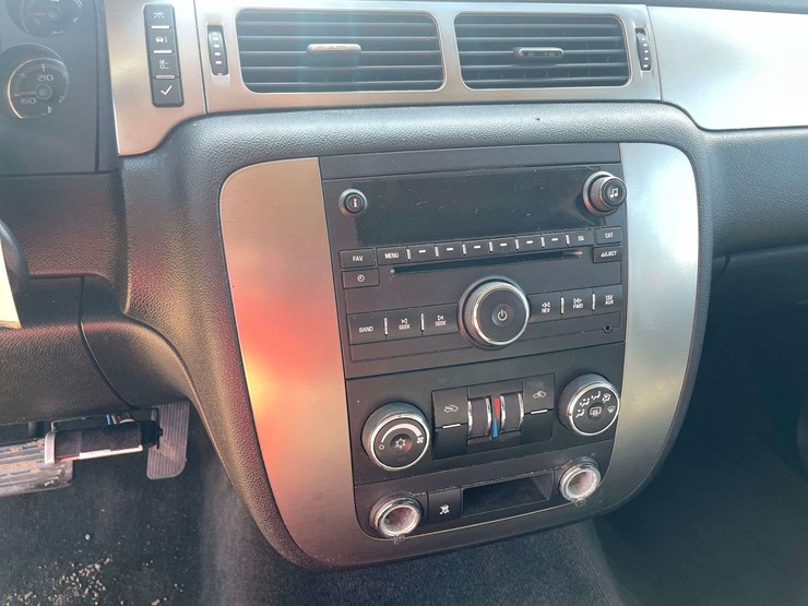 2007-chevrolet-avalanche-ls-image-13
