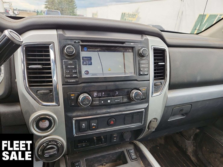 2016-nissan-titan-image-37