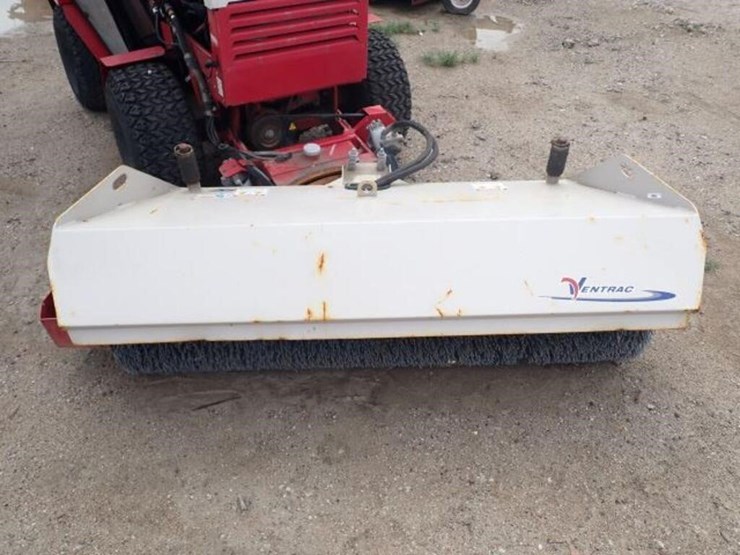 2014-ventrac-4200-image-44