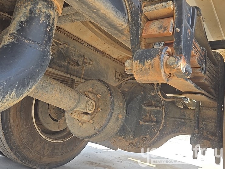 2019-ford-f750-xl-image-31