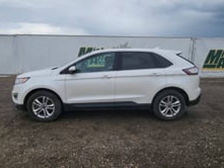 2016-ford-edge-sel-image-5