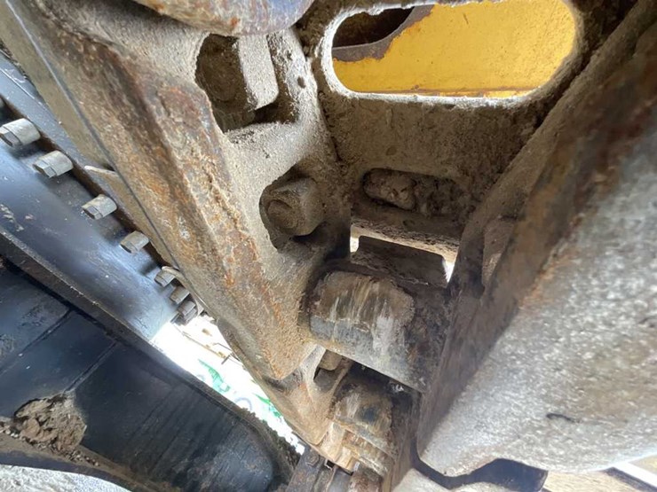 2015-caterpillar-323fl-image-11