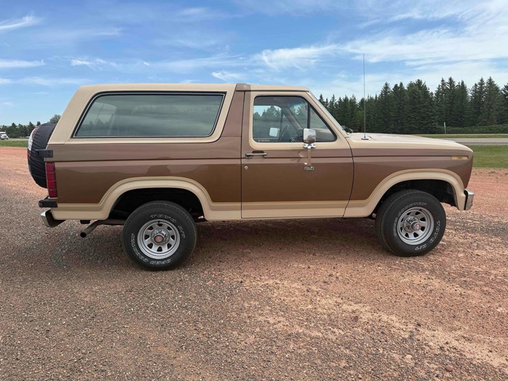 1985-ford-bronco-image-6