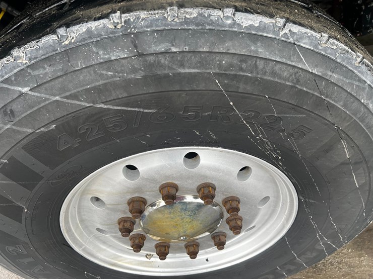 2020-kenworth-t880-image-22
