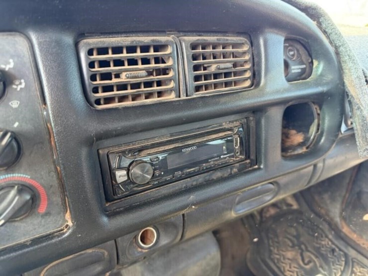 2001-dodge-ram-2500-image-22