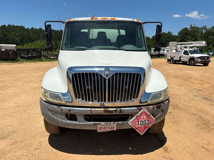 2006-international-durastar-4300-image-5