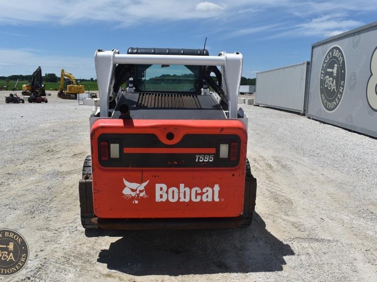 2019-bobcat-t595-image-15