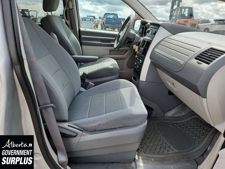 2009-dodge-grand-caravan-se-image-15