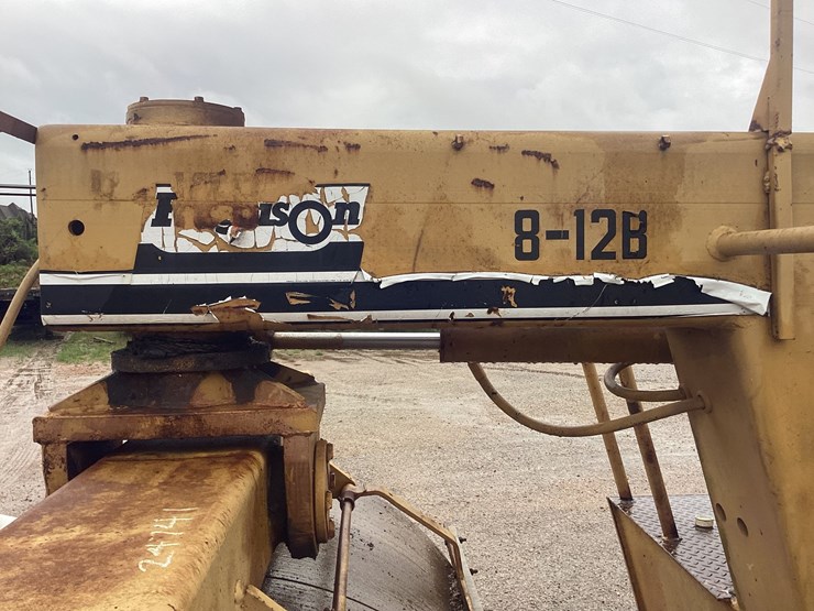 ferguson-8-12b-image-5