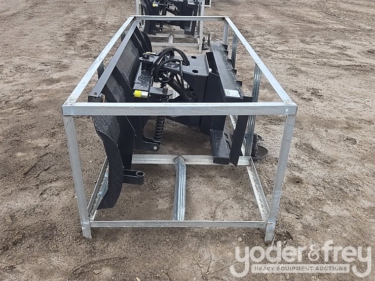 unused-jct-84"-snow/-dozer-blade-to-suit-skidsteer-image-2