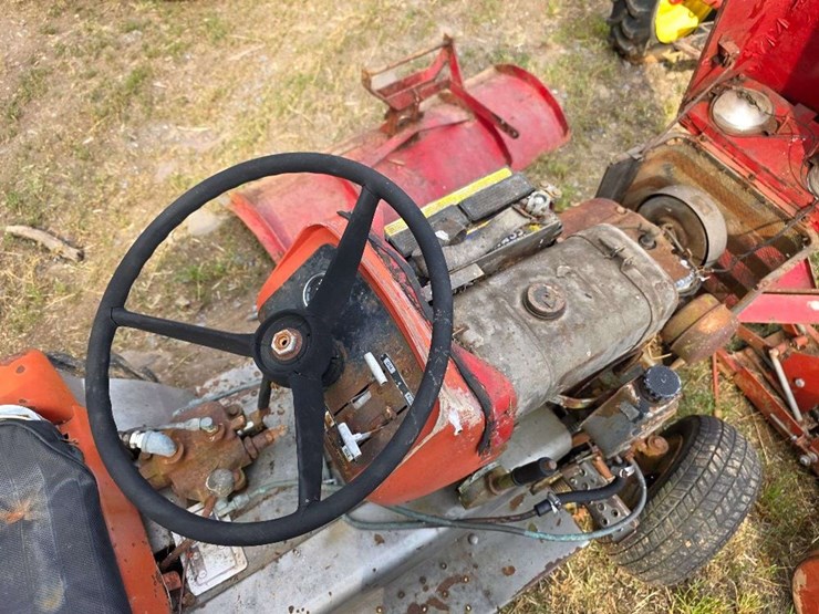 1974-massey-ferguson-12-image-16