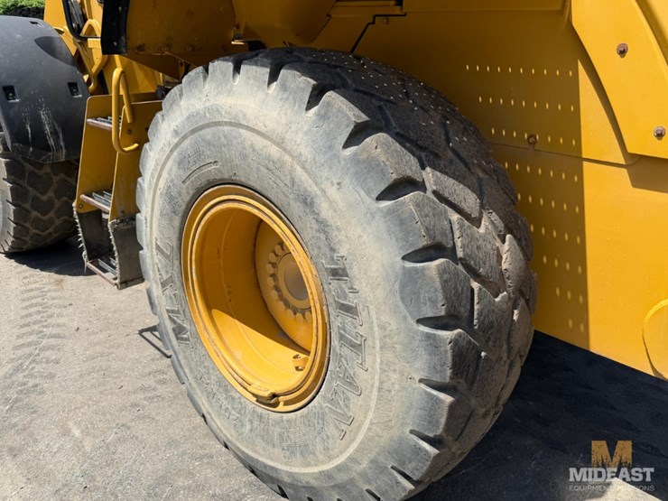 2014-caterpillar-930k-image-22