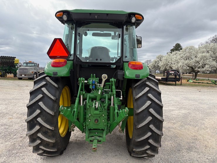 2020-john-deere-6105e-image-6
