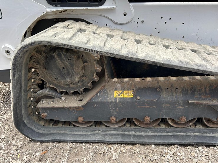 2023-bobcat-t770-image-13