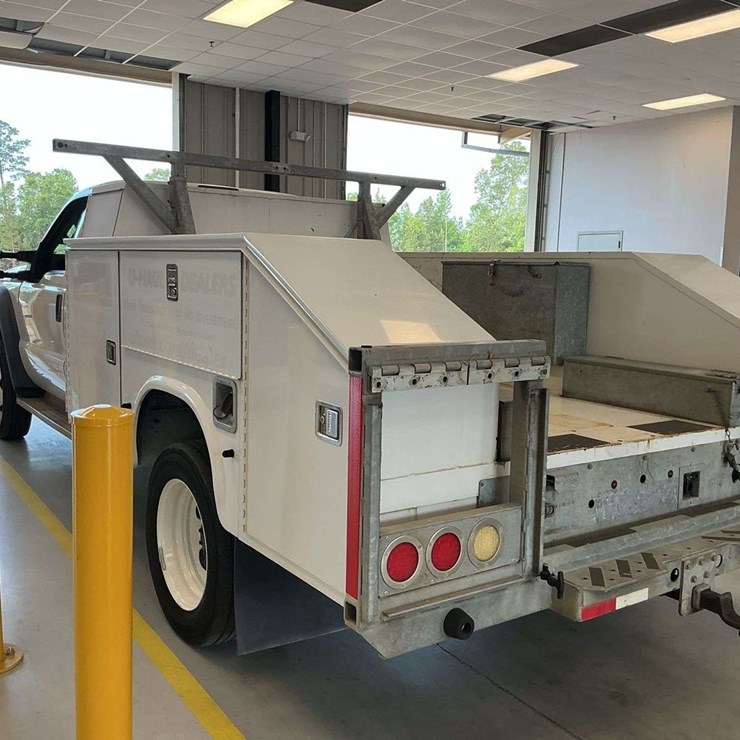2016 FORD F550