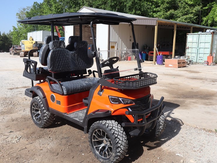 #104-•-4-seater-electric-golf-cart-image-7