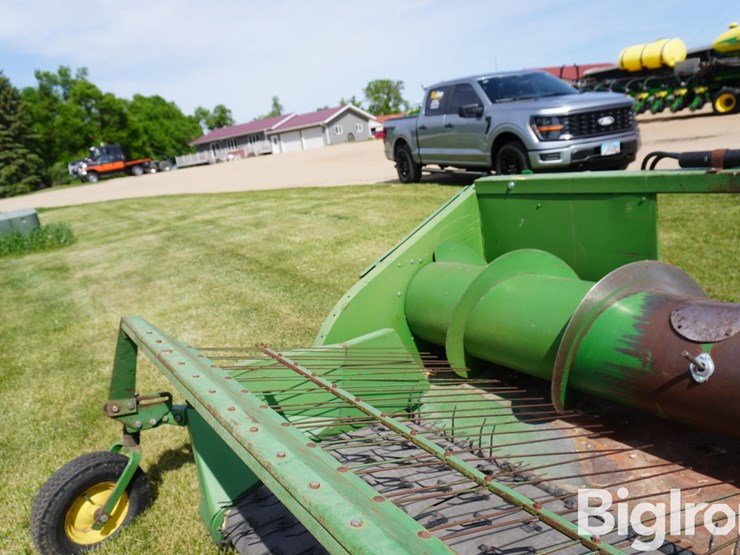john-deere-212-image-19