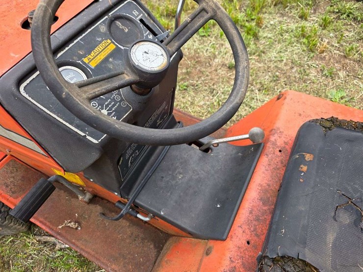 1977-massey-ferguson-85-image-5