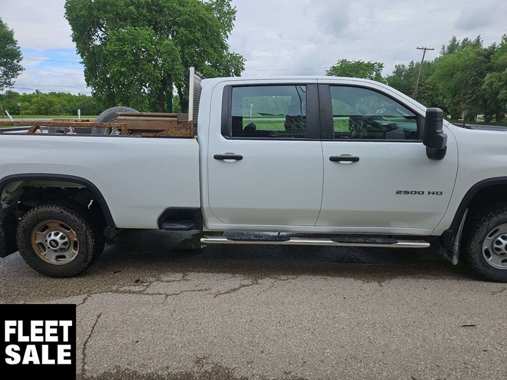 2020-chevrolet-silverado-2500hd-image-8
