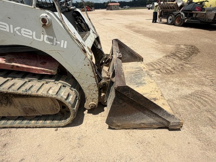 takeuchi-tl150-image-22