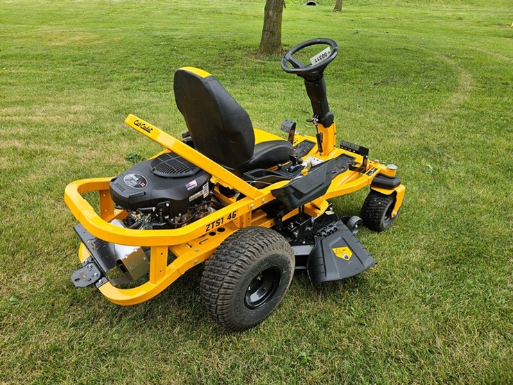 #311-•-cub-cadet-ultima-zts1-zero-turn-mower-image-5