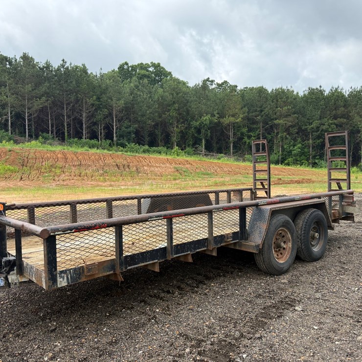 #588 • TEXAS BRAGG HEAVY DUTY BUMPER PULL TRAILER - SOMERVILLE, TN
