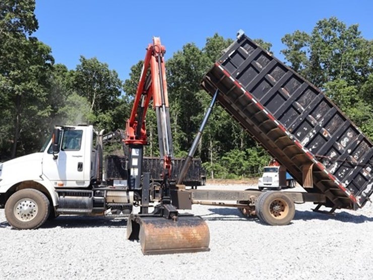 2010-international-transtar-8000-image-2