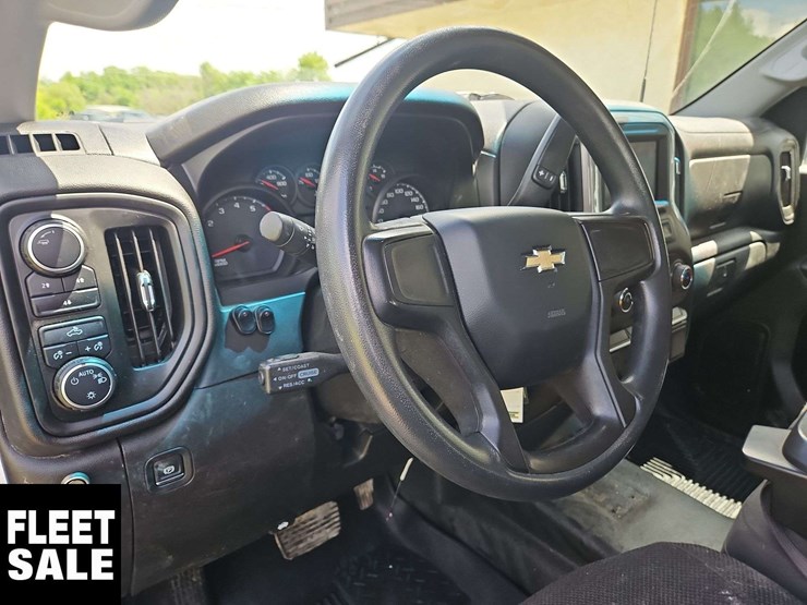 2020-chevrolet-silverado-2500hd-image-15