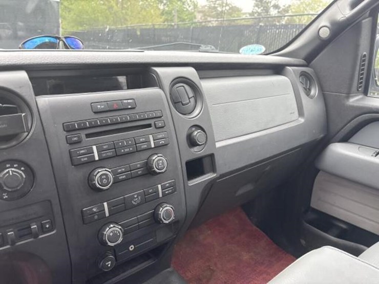 2012-ford-f150-xl-image-18